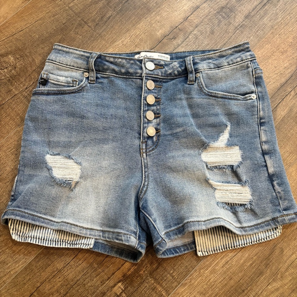 KanCan Distressed Blue Denim Shorts 27 Womens Railroad Stripe Pockets Button Fly